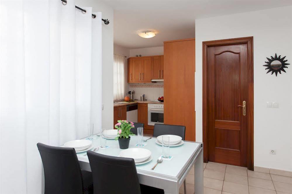 Villa Acacia คอร์ราเลโฮ ภายนอก รูปภาพ
